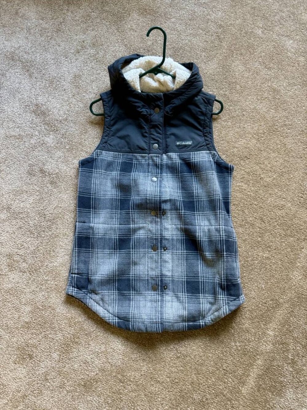 Columbia Benton Springs Overlay Vest M Grey Black Plaid Sherpa